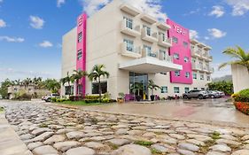 Hotel Yeah Rincon De Guayabitos